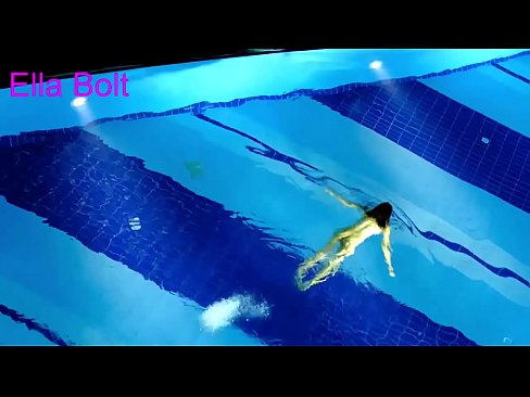 ❤️ Nu mă pot opri din privit, tânără blondă surprinsă înotând goală în piscina stațiunii ELLA BOLT at us ro.onlyindianpornx.ru ❌